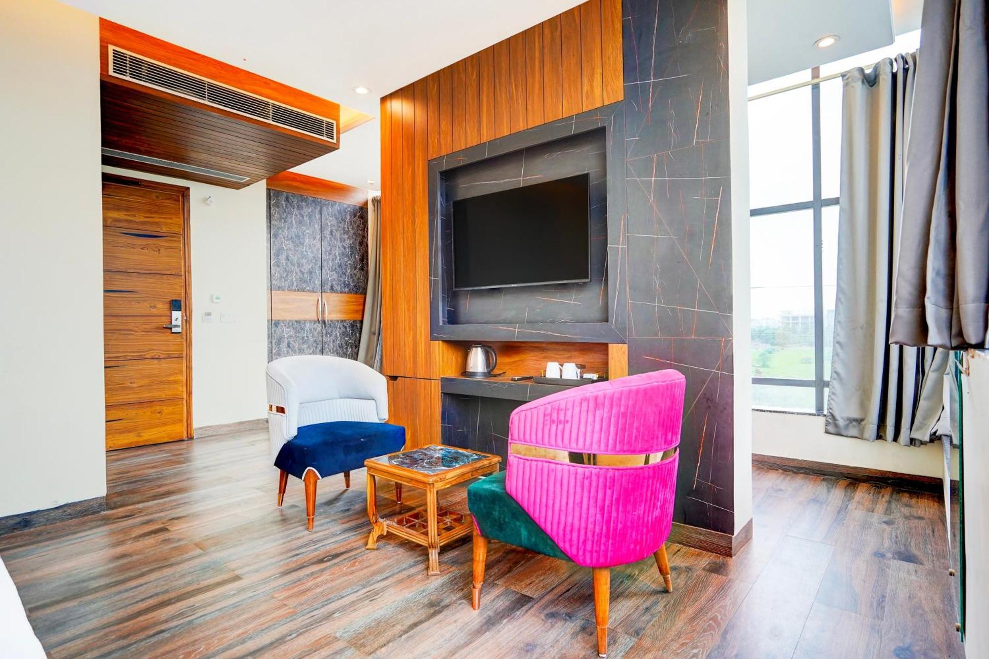The Frist Collection Hotel นิวเดลี ภายนอก รูปภาพ